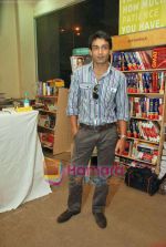 Bunty Garewal at Priya Kumar_s book launch I Am another YOU in Mumbai on 23rd Oct 2009 (2).JPG